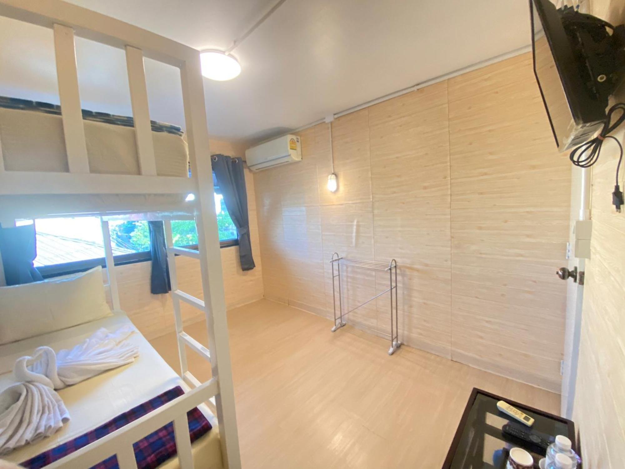 Steve Lady Hostel Bangkok Exteriör bild